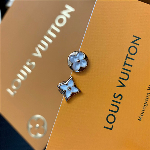 루이비통  귀걸이 L4030 2020/신상 (정품과 비교가능한 퀄리티)