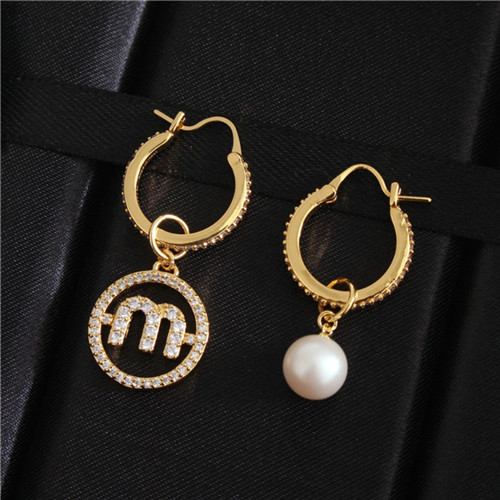 미우미우 귀걸이 M9141 2020/신상 (정품과 비교가능한 퀄리티)