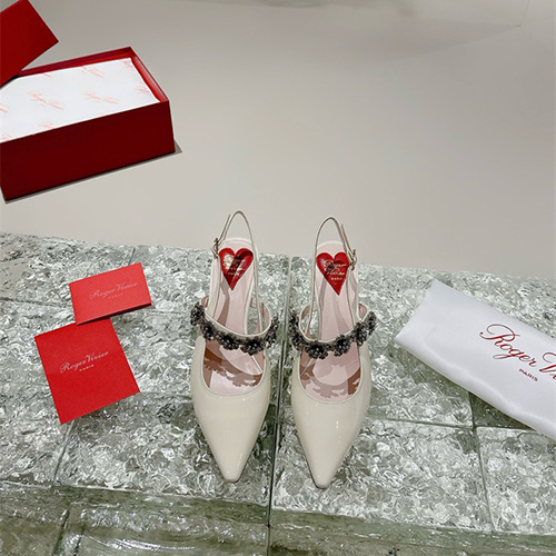 로저비비에 여성용 샌들 (굽높이5.5CM) R87964-2 2024/신상