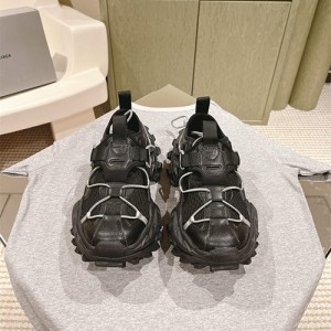 발렌시아가 남여공용 스니커즈 B69782-2 2025/신상