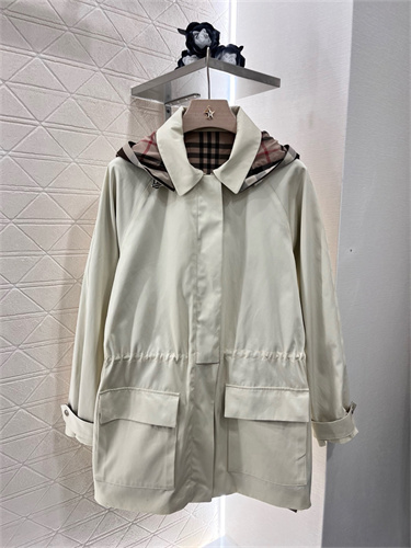 버버리 바람막이 롱 자켓 B44201 2025/신상