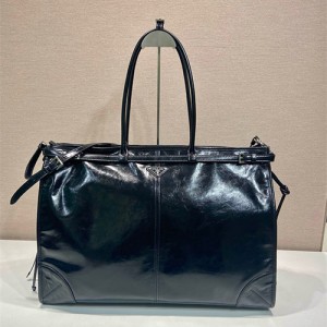 프라다 가죽 라지 토트백 2VG128 2025/신상