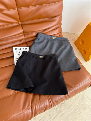 프라다 스커트 P52405 2025/신상