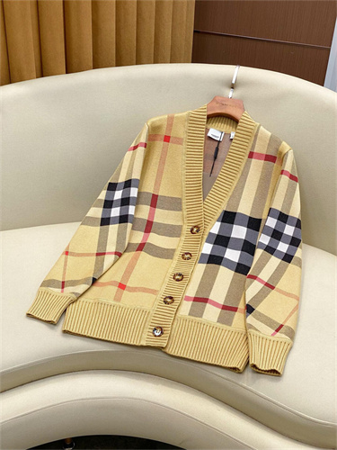 버버리 긴팔 가디건 B43302 2025/신상