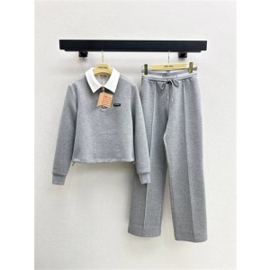 미우미우 트레이닝 세트 M03900 2025/신상