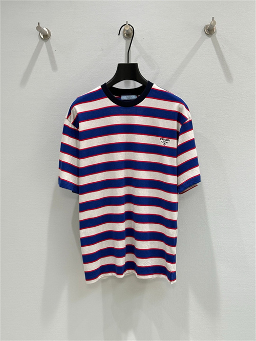 프라다 반팔 티셔츠 P31955 2025/신상