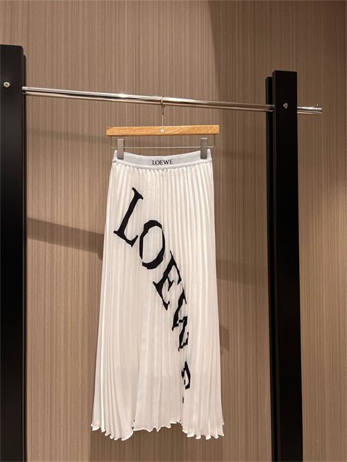 로에베 스커트 L12702 2025/신상