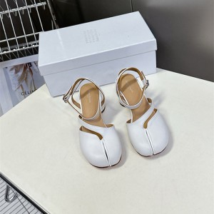 메종 마르지엘라 여성용 샌들 (굽높이6CM) M86468-2 2025/신상