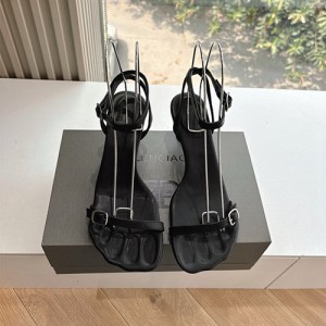 발렌시아가 여성용 샌들 (굽높이7CM) B55215-2 2025/신상