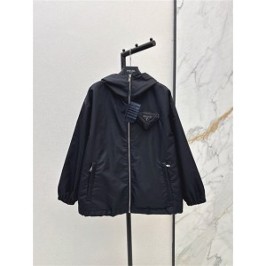 프라다 후드 바람막이 자켓 P23608 2025/신상