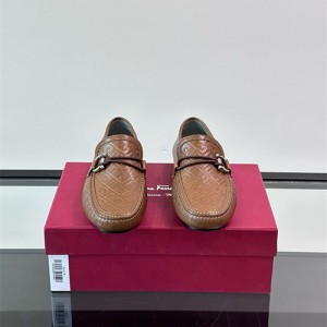 페레가모 남성용 로퍼 F32094-2 2025/신상