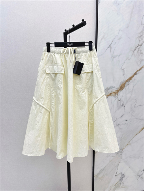 프라다 스커트 P52904 2025/신상