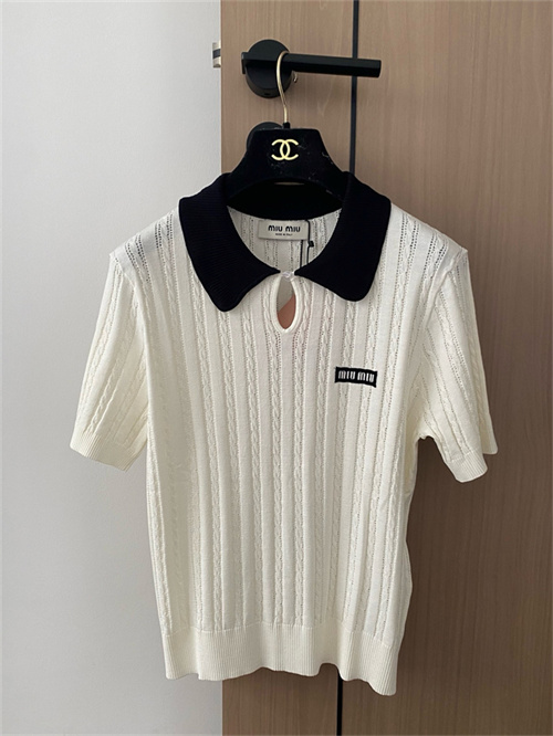 미우미우 반팔 폴로 니트 M71995 2025/신상