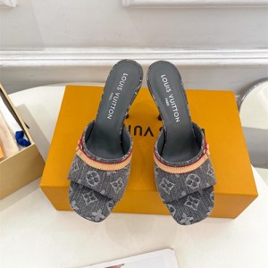 루이비통 여성용 슬리퍼 L66067-1 2025/신상