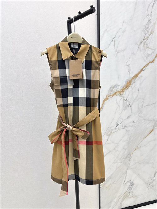 버버리 민소매 원피스 B52992 2025신상