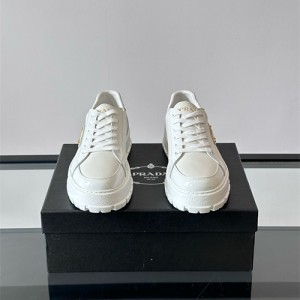 프라다 남성용 스니커즈 P97819-2 2025/신상