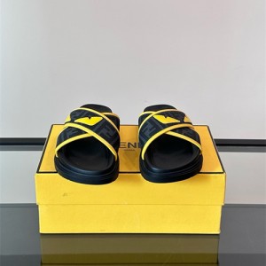 펜디 남성용 슬리퍼 F75562-2 2025/신상