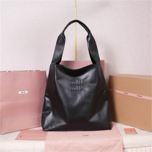 미우미우 레더 호보백  5BC119  2025/신상