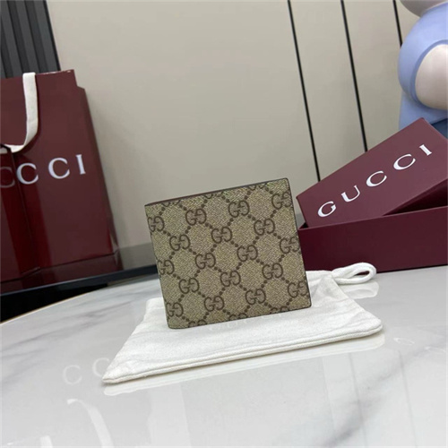 구찌 GG 엠블럼 반지갑 821200 2025/신상