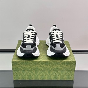 구찌 남성용 스니커즈 G81880-2 2025/신상