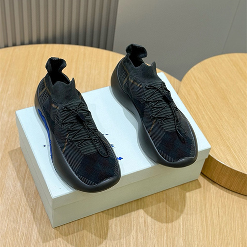 버버리 남성용 스니커즈 B68533-1 2025/신상