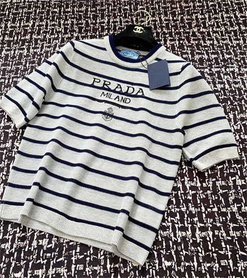 프라다 반팔 티셔츠 P32405 2025/신상