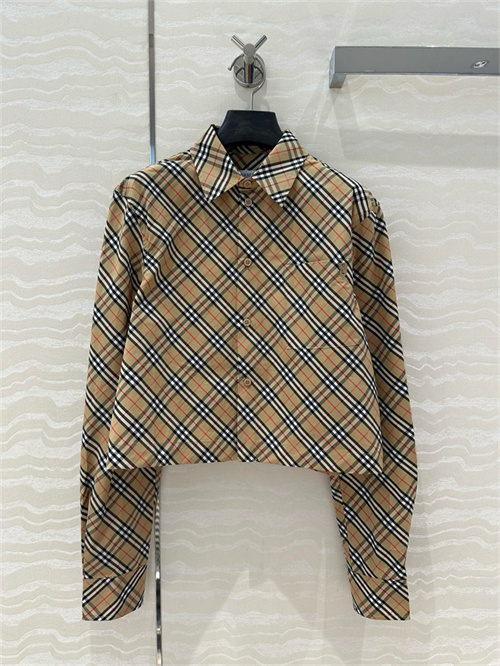 버버리 긴팔 셔츠 B22708 2025/신상