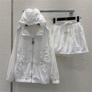 샤넬 후드 트레이닝 세트 C44101 2025/신상