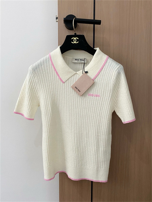 미우미우 반팔 폴로 니트 M71955 2025/신상