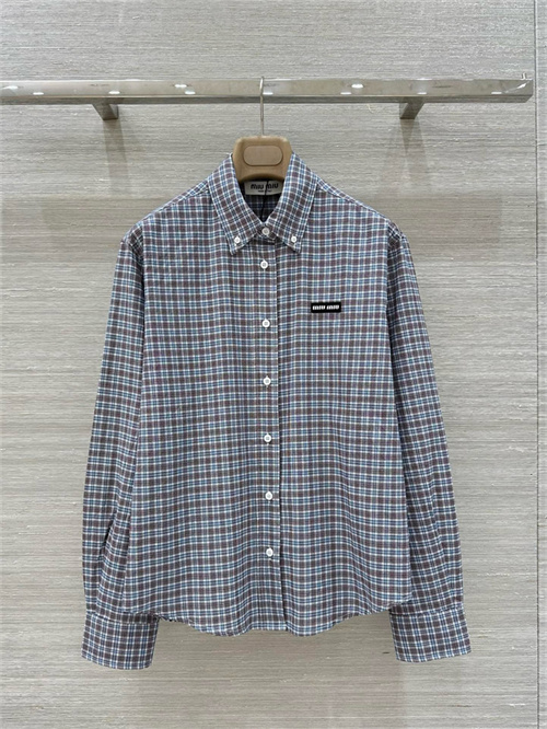 미우미우 긴팔 셔츠 M82405 2025/신상