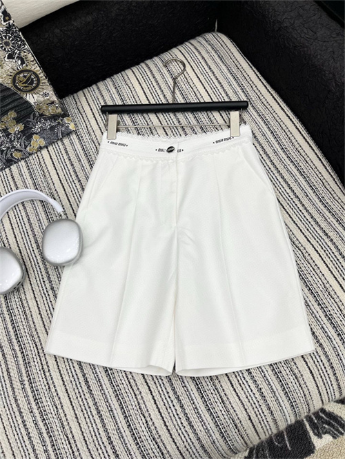 미우미우 반바지 M52308 2025/신상