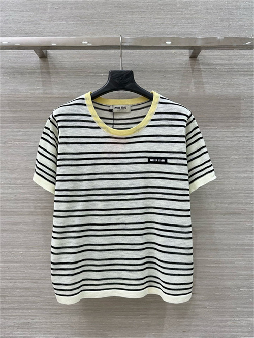 미우미우 반팔 티셔츠 M91952 2025/신상