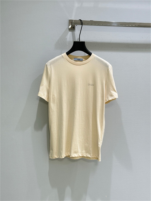 프라다 반팔 티셔츠 P41757 2025/신상