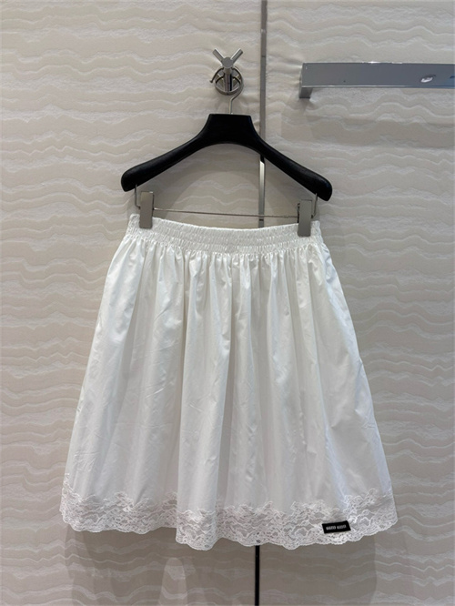 미우미우 스커트 M23104 2025/신상