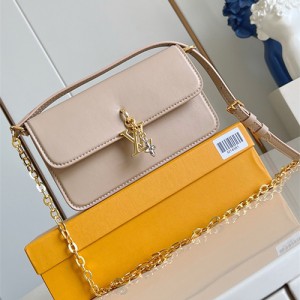 루이비통 월릿 온 체인 크로스백 M14581 2025/신상