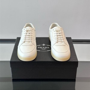 프라다 남성용 스니커즈 P97920-2 2025/신상