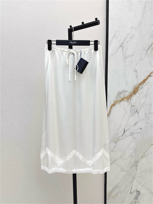 프라다 스커트 P12606 2025/신상