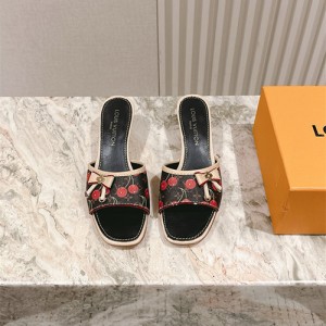 루이비통 여성용 슬리퍼 (굽높이4.5CM) L68849-1 2025/신상