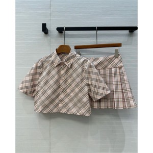 버버리 반팔 셔츠 스커트 세트 B93604 2025/신상