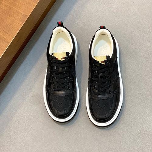 구찌 남성용 스니커즈 G82082-2 2025/신상