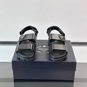 프라다 남성용 샌들 P64299 2025/신상