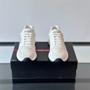 프라다 남성용 스니커즈 P98810-1 2025/신상