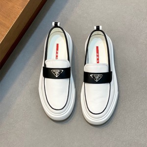 프라다 남성용 로퍼 P45523-2 2025/신상