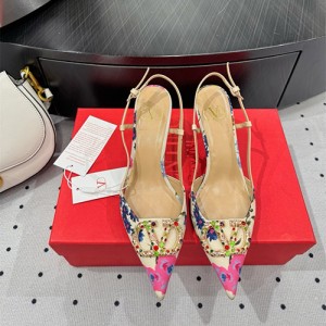 발렌티노 여성용 샌들 (굽높이8CM) V45664-1 2025/신상