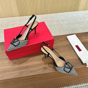 발렌티노 여성용 샌들 (굽높이7.5CM) V46664-1 2025/신상