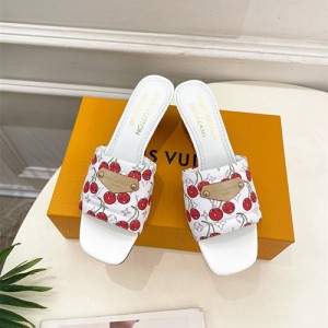 루이비통 여성용 슬리퍼 (굽높이5.5CM) L68852-2 2025/신상