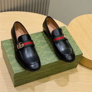 구찌 남성용 구두 G67834-1 2025/신상