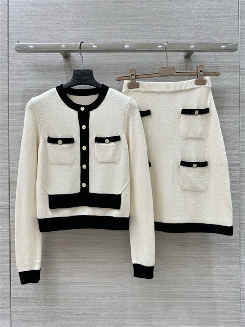 샤넬 긴팔 니트 스커트 세트 C64856 2025/신상