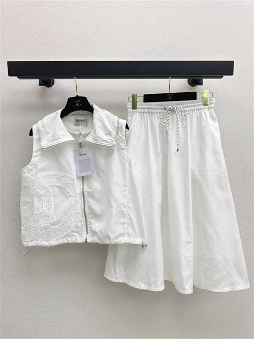 샤넬 조끼 스커트 세트 C13703 2025/신상