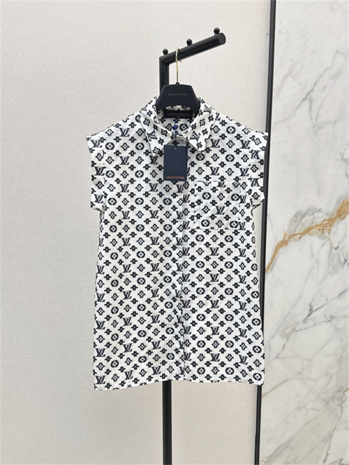 루이비통 민소매 셔츠 L72457 2025/신상